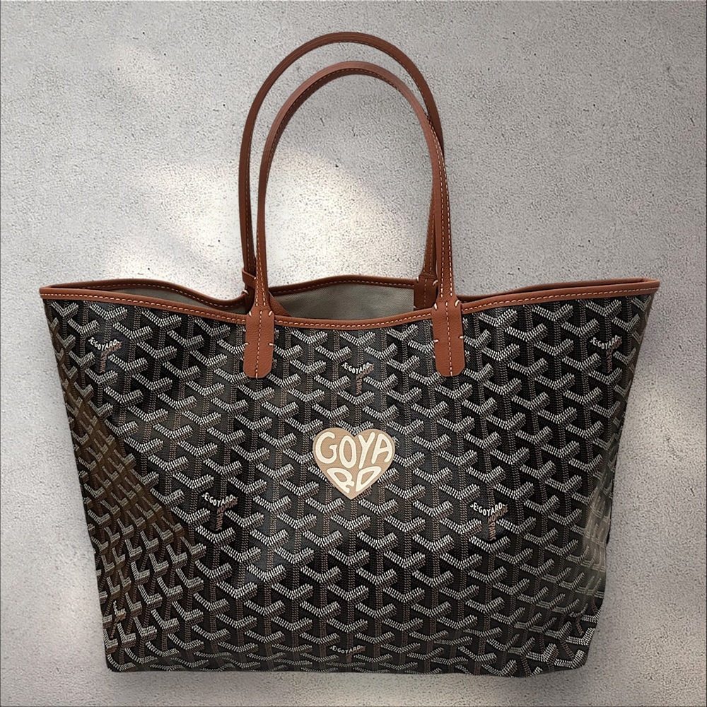**Sold* Goyard Limited Taupe Heart St Louis PM Bag